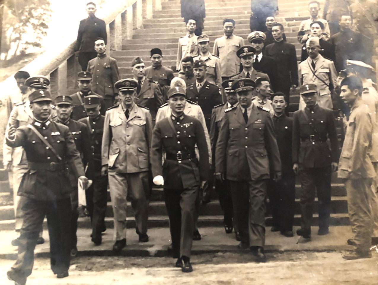 Photograph of Kuo Pin serving as Chiang Kai-shek’s security aide, circa 1945