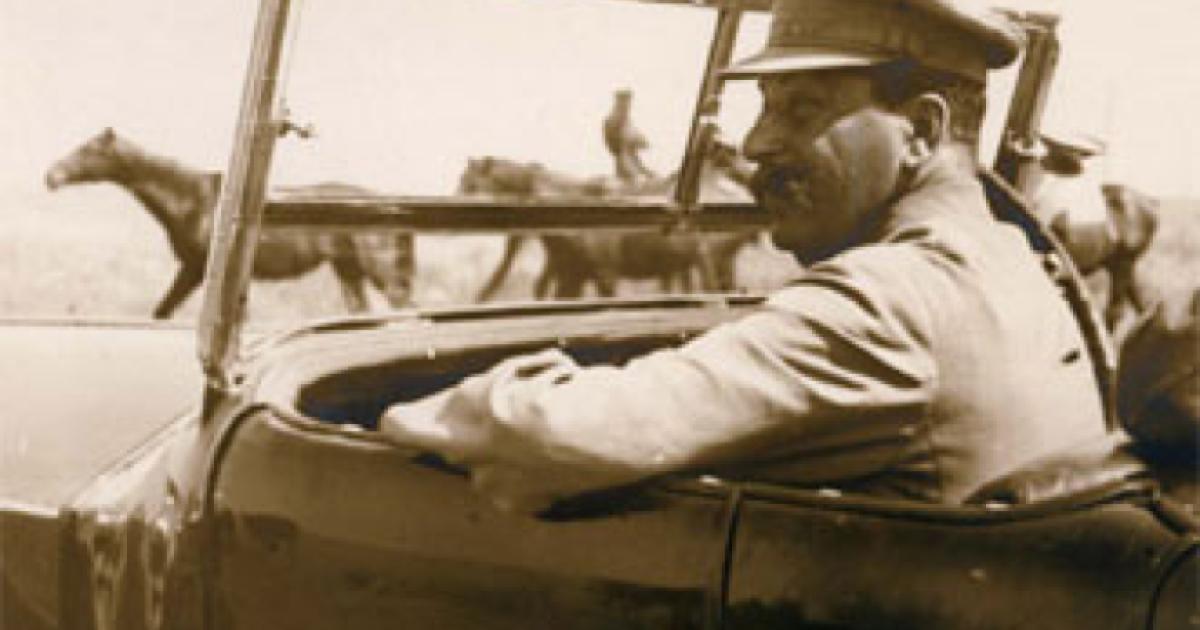 picture of Josef Stalin riding in a car