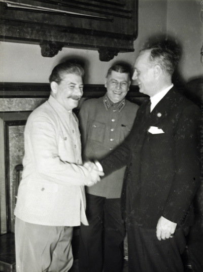 Stalin_Ribbentrop_5.jpg