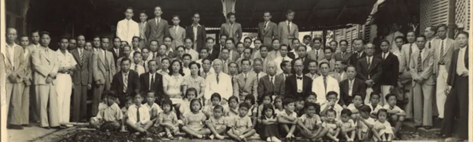 The opening ceremony of the Chinese School in Port-of-Spain, Trinidad (January 1943). Chen Jiaxian played a key role in bringing together those in Nationalist China and the Caribbean region.