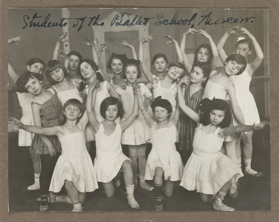 Photo of the youngest class at Moscow Ballet School circa 1922