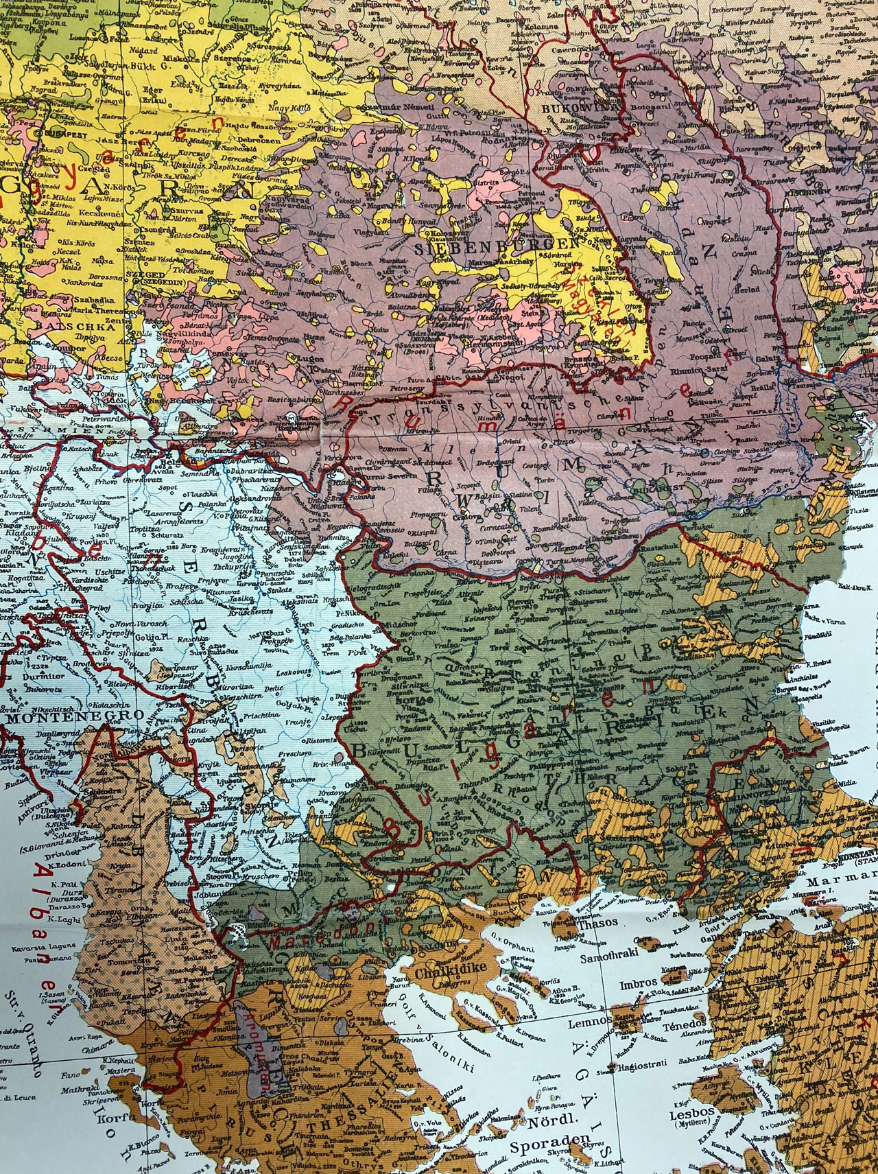 1918 colorized map showing Central Europe, Italy, and the Balkan Peninsula.