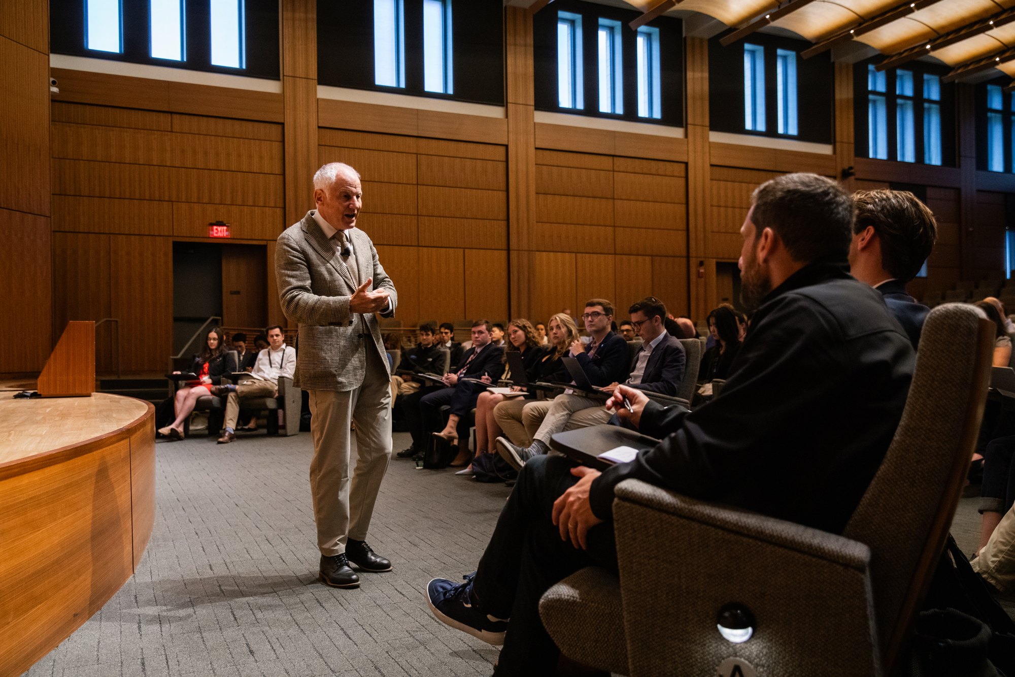 Senior Fellow Stephen Kotkin speaks to HISPBC attendees on August 14, 2025. (Patrick Beaudouin)