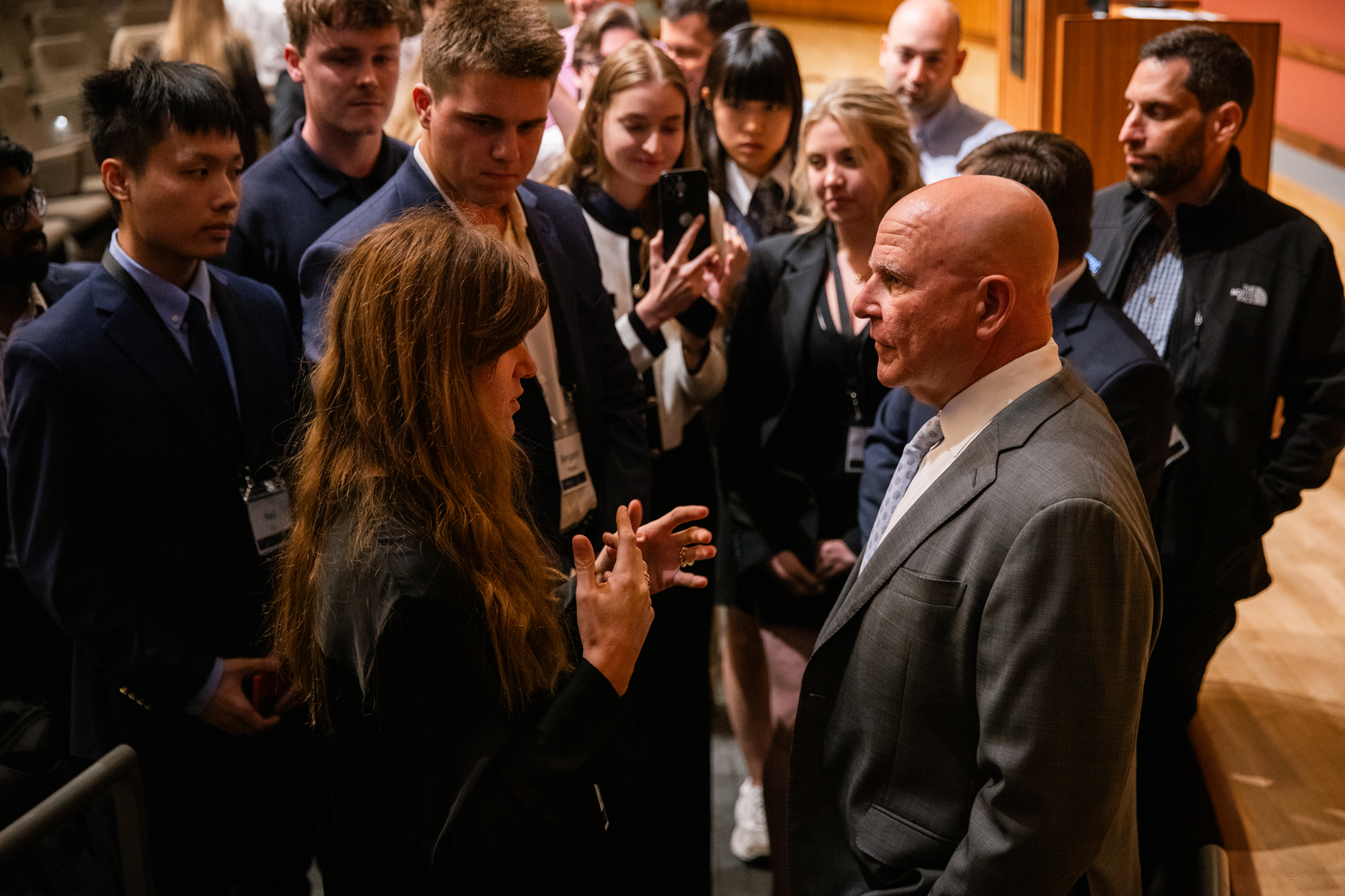 Senior Fellow H.R. McMaster speaks with students at the annual Hoover Institution Summer Policy Boot Camp on August 13, 2025. (Patrick Beaudouin)