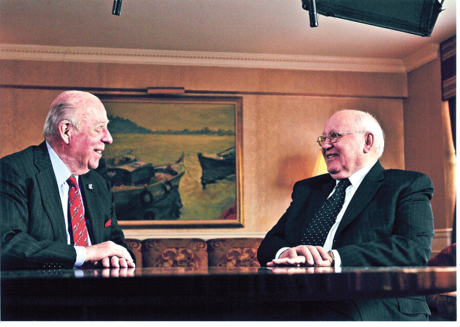 shultz_and_gorbachev