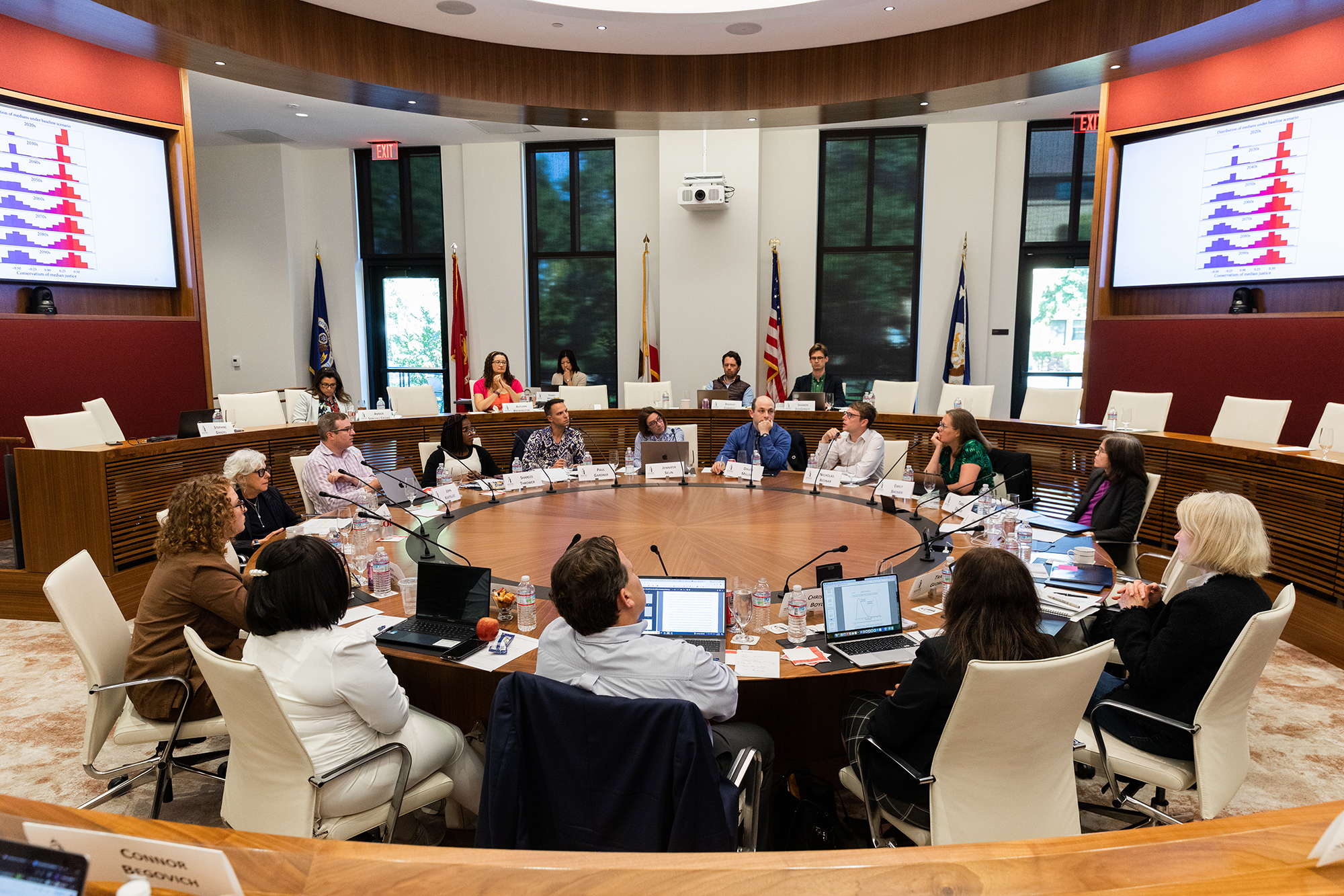 Hoover Institution Convenes Leading Scholars Of Executive-Judicial Branch Relations