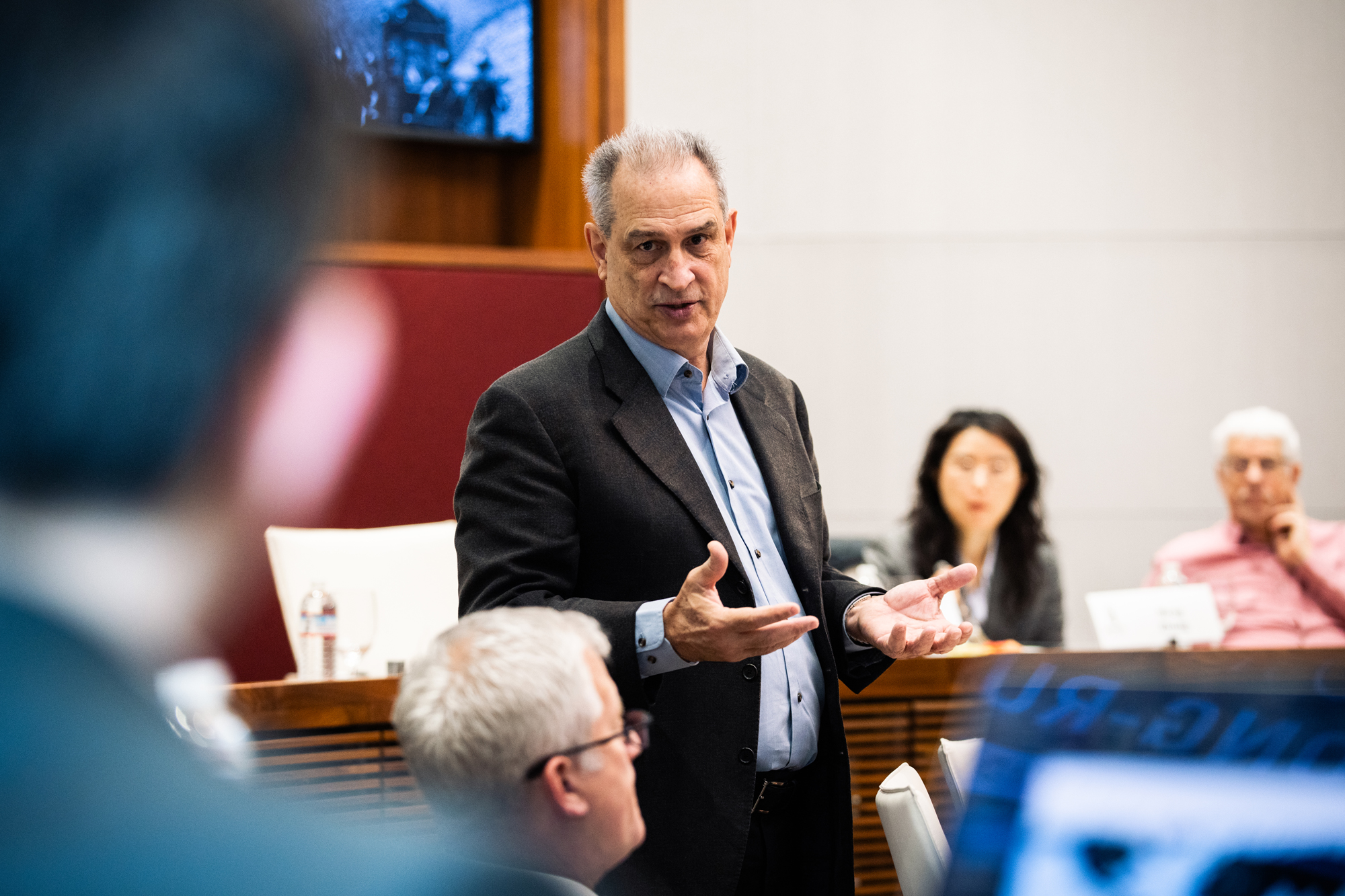 Hoover Prosperity Program director and Senior Fellow Stephen Haber opens the conference by describing the lessons scholars can learn from studying China’s economic history.