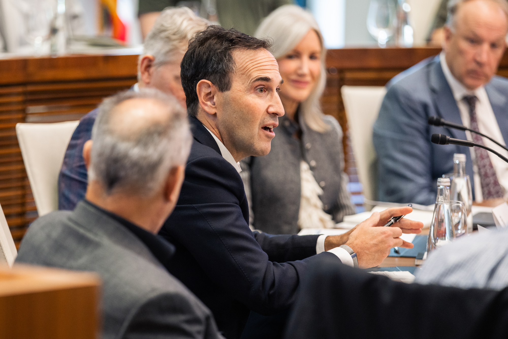 Stanford University President Jonathan Levin speaks in the Annenberg Conference Room on November 6, 2025. (Patrick Beaudouin)