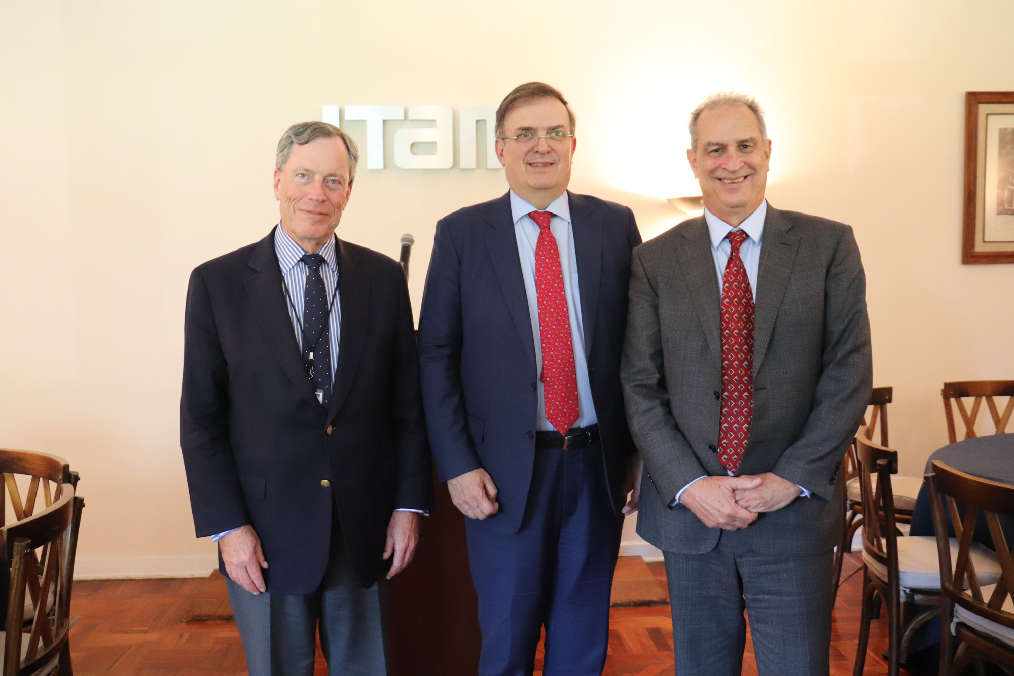 From left to right are Hoover Senior Fellow Philip Zelikow, Secretary of Economy of Mexico Marcelo Ebrard, and Hoover Senior Fellow Stephen Haber.