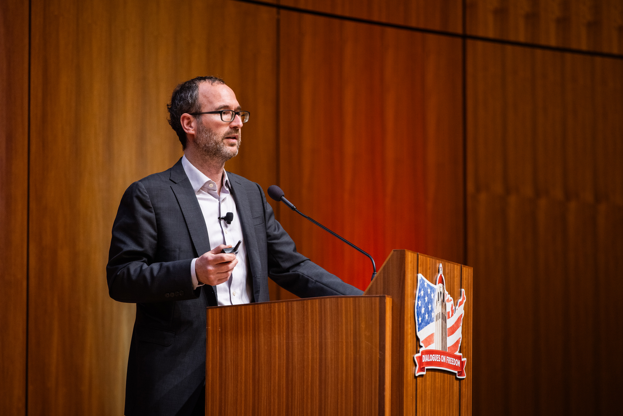 Hoover Senior Fellow Dan Edelstein speaks at Ideas That Made U.S.: Dialogues on Freedom in Hauck Auditorium on February 11, 2026. (Patrick Beaudouin)