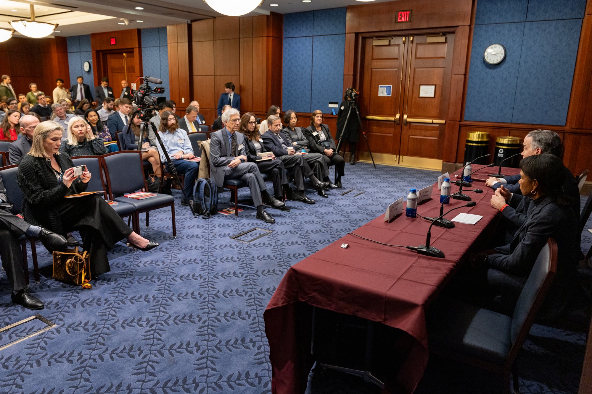 Attendees listen to Director Rice and Senators Coons and McCormick discuss the SETR initiative and US technology policy.