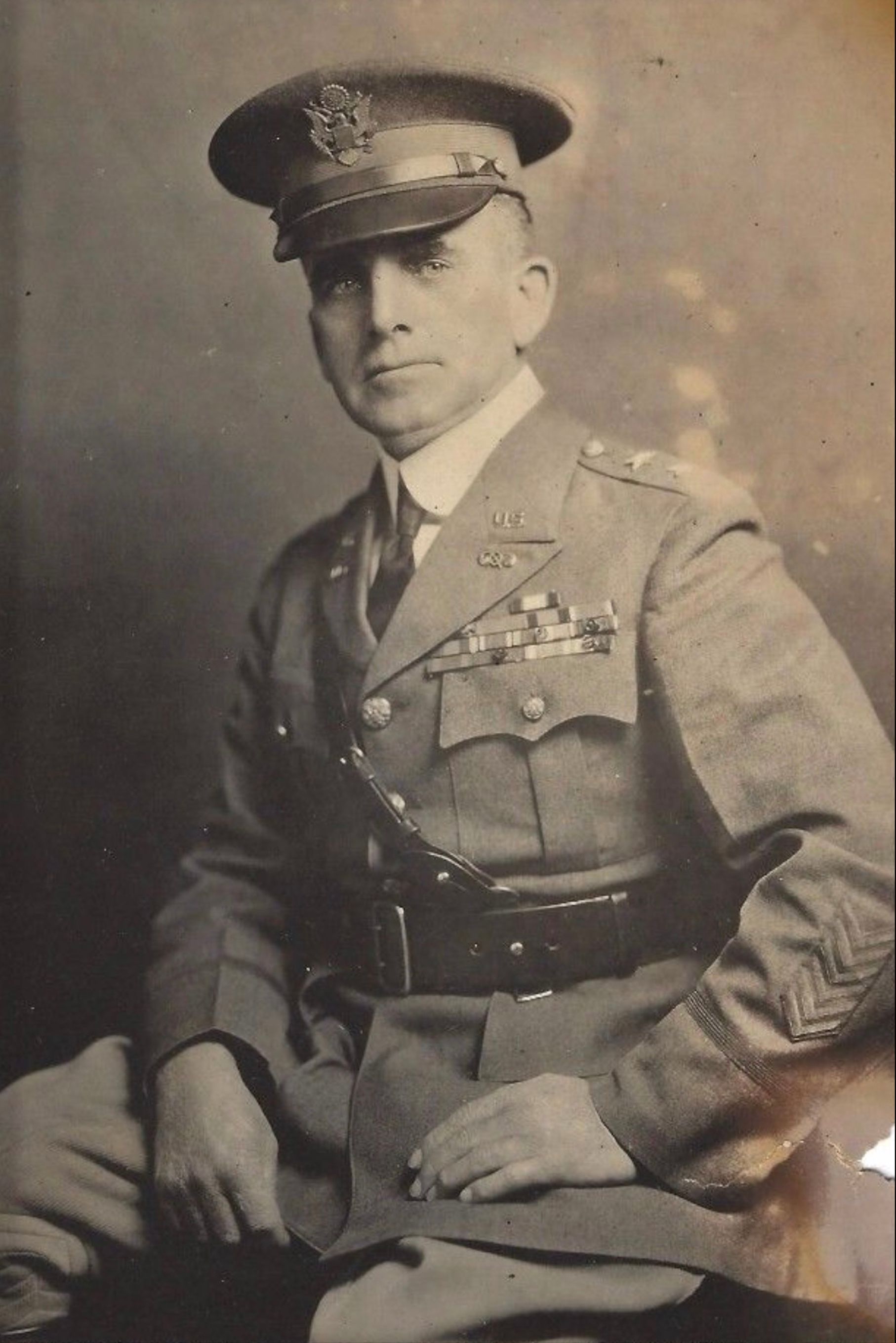 harry_l._gilchrist_portrait.jpeg