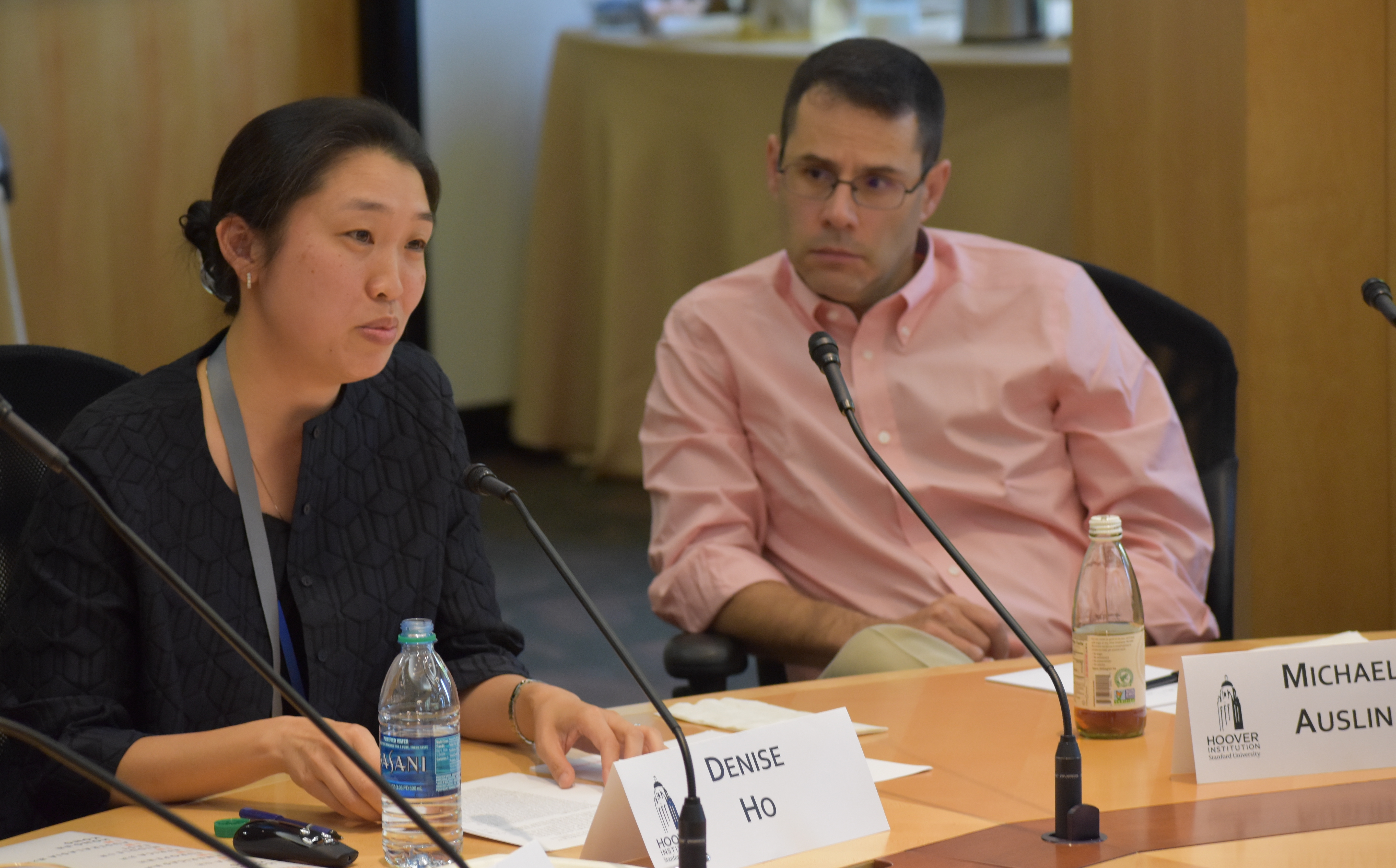 Denise Ho (left) and Michael Auslin (right) in the workshop.