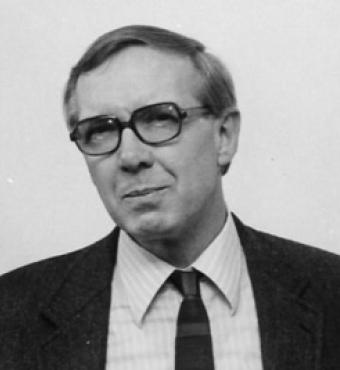 Black and white photo portrait of Warren Heckrotte
