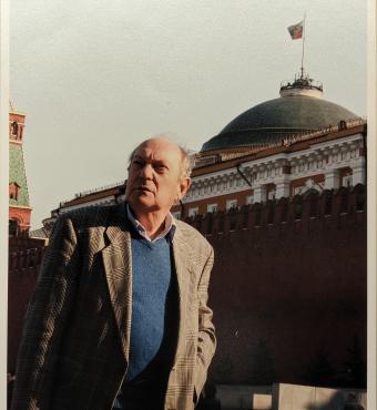 Color photograph of Soviet author Anatolii Gladilin