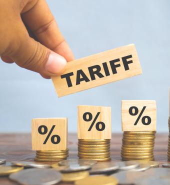tariffiStock-2202863388.jpg 