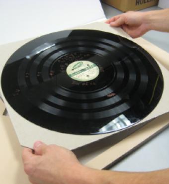 Designing a Housing for Horizontal Storage of Cracked or Broken Phonograph Discs