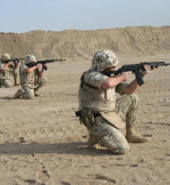 Polish troops at a shooting range.