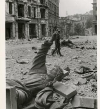 Warsaw, Krakowskie Przedmieście near the Church of the Holy Cross, circa September 1944