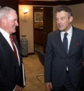 Image for Polish ambassador Schnepf visits Hoover