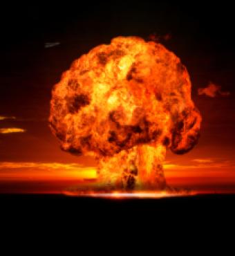 Nuclear bomb&#039;s tell-tale mushroom cloud