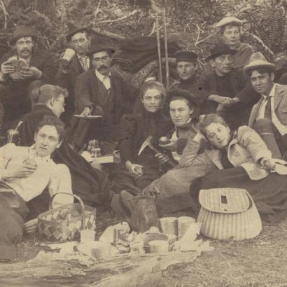Lou Henry Hoover at center of picnicing Zoology club, circa 1897
