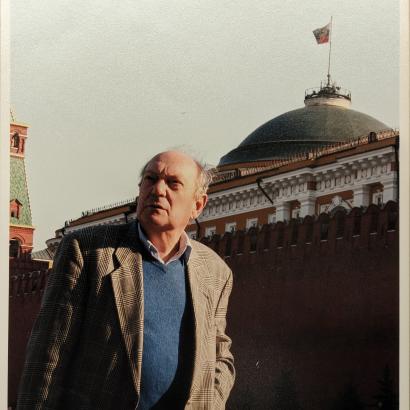 Color photograph of Soviet author Anatolii Gladilin