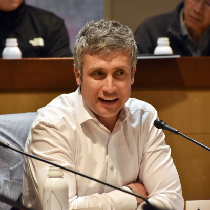 Hoover Institution Veteran Fellow Erik Malmstrom speaks at the Biosecurity Innovation lunch. Malmstrom, who began his career as a light infantry officer in the 10th Mountain Division in the US Army,  is currently CEO of SafeTraces.