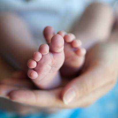babyfeet  image