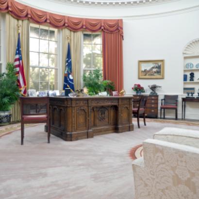 ovaloffice_shutterstock_62325739.jpg