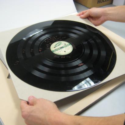 Designing a Housing for Horizontal Storage of Cracked or Broken Phonograph Discs