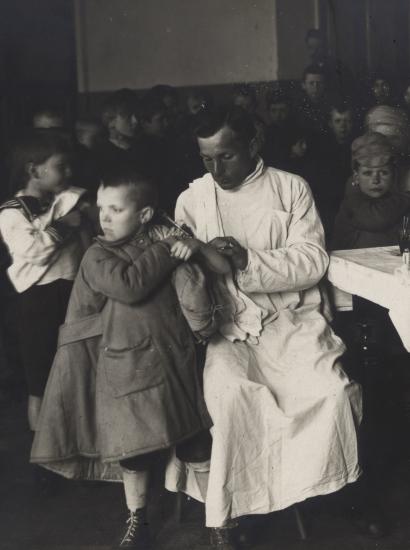 Black and white photograph of a vaccination clinic run by the ARA Russian Unit's medical program, circa 1922
