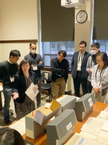 Kay Udea leading a discussion during the Second international workshop on Japanese diaspora 2022