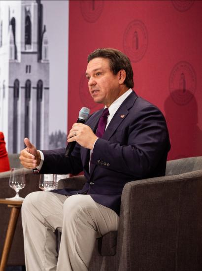Florida Governor Ron DeSantis speaks in Hoover’s Shultz Auditorium on October 17, 2025. (Patrick Beaudouin)
