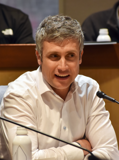 Hoover Institution Veteran Fellow Erik Malmstrom speaks at the Biosecurity Innovation lunch. Malmstrom, who began his career as a light infantry officer in the 10th Mountain Division in the US Army,  is currently CEO of SafeTraces.