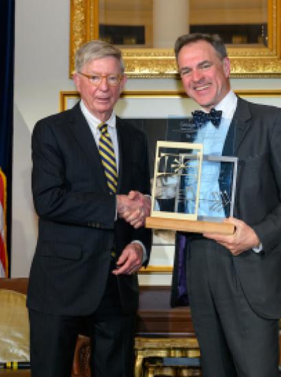 Hoover’s Sir Niall Ferguson Wins 2026 George F. Will Award from Liberty Fund