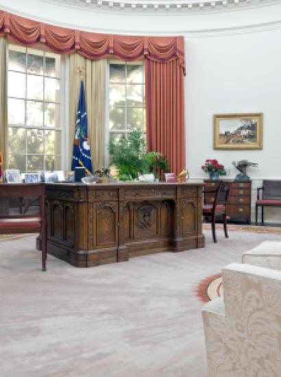 ovaloffice_shutterstock_62325739.jpg
