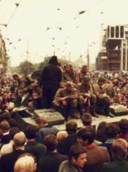 Radio Prague  Tuning Radio Prague English via WRMI 9395 kHz on Vintage 1949