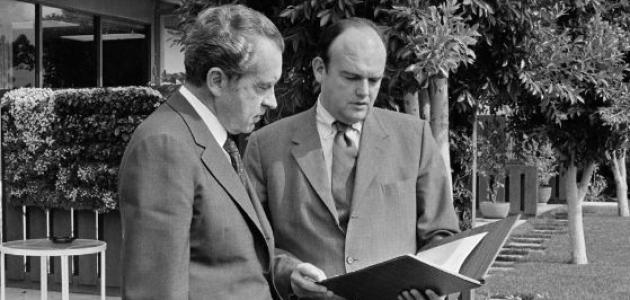Ehrlichman and Nixon photo