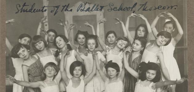 Photo of the youngest class at Moscow Ballet School circa 1922