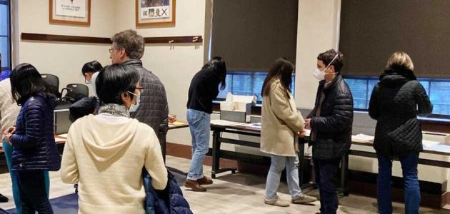 Law librarians and archivists visiting Hoover to look at collection