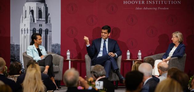 Hoover Institution Director Condoleezza Rice discusses AI policy with Sriram Krishnan (center) and Mary Meeker (right) in Blount Hall on July 9, 2025. (Patrick Beaudouin)