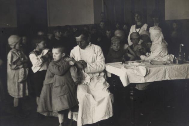 Black and white photograph of a vaccination clinic run by the ARA Russian Unit's medical program, circa 1922