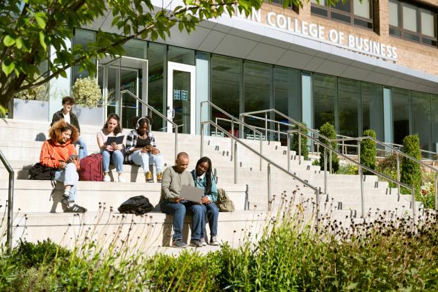 college_iStock-1770996562.jpg