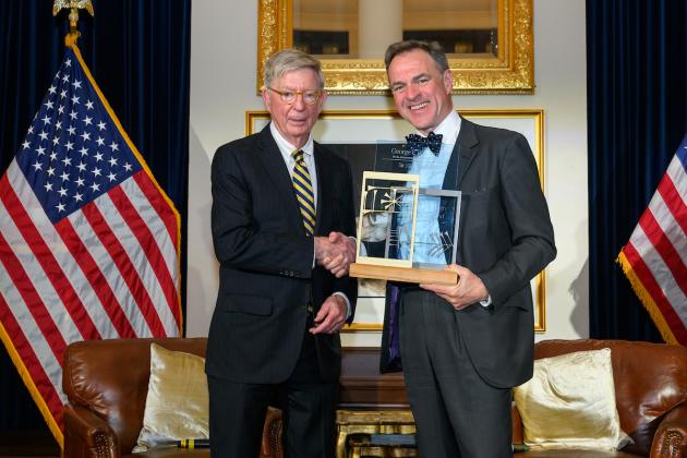 Hoover’s Sir Niall Ferguson Wins 2026 George F. Will Award from Liberty Fund