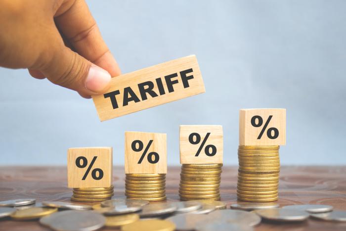 tariffiStock-2202863388.jpg 