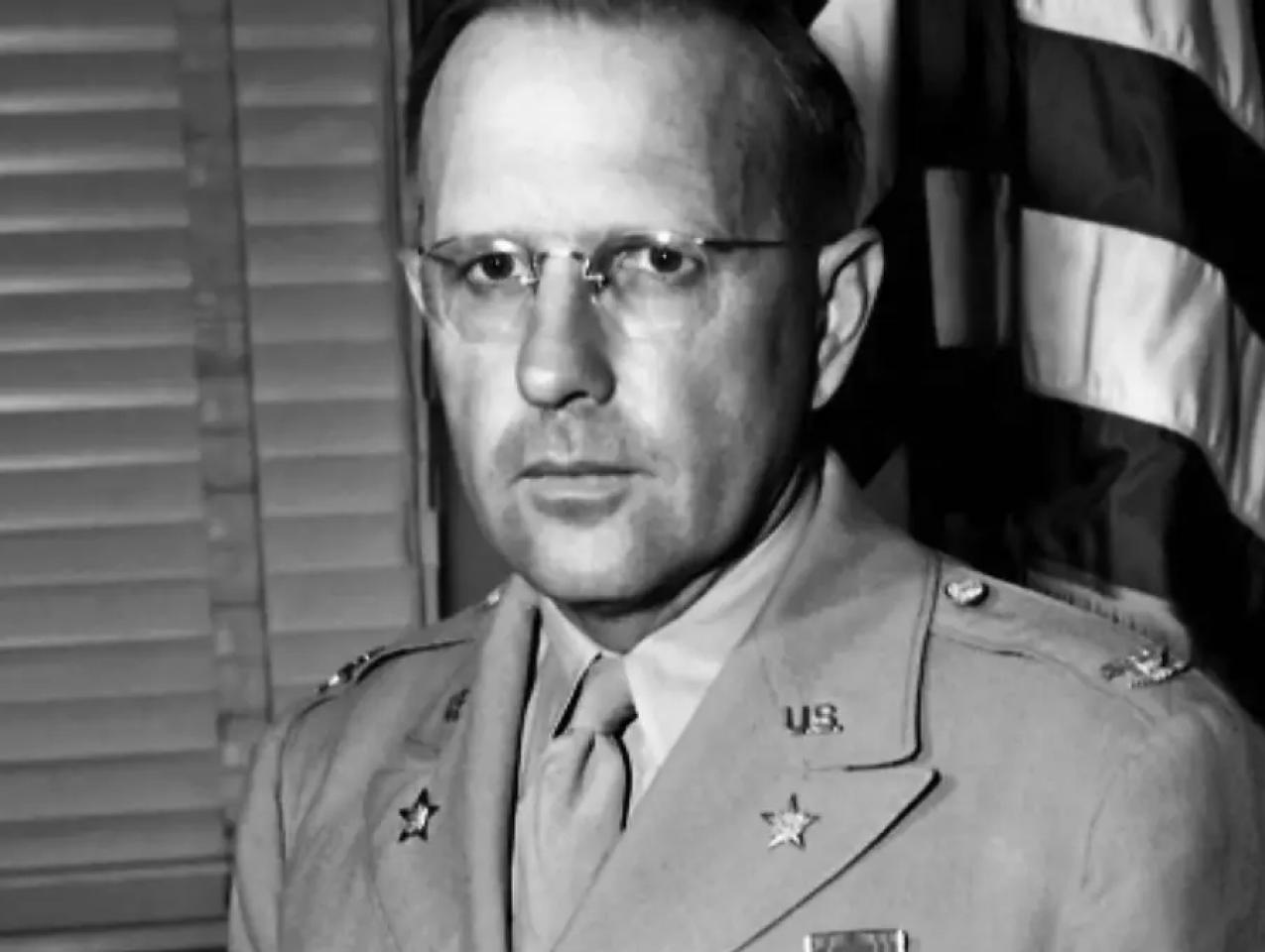 Photo of Boris Pash