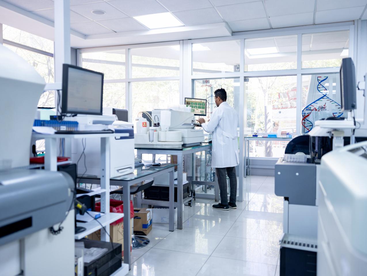 LabratoryScienceiStock-1938555104.jpg