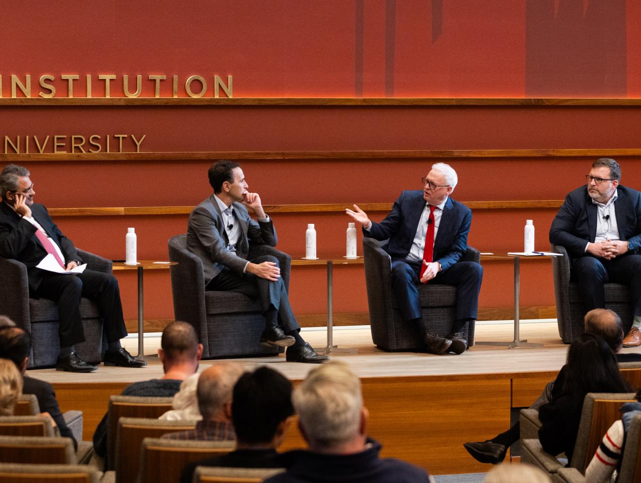 How Should the US Economy Adapt to the AI Boom?