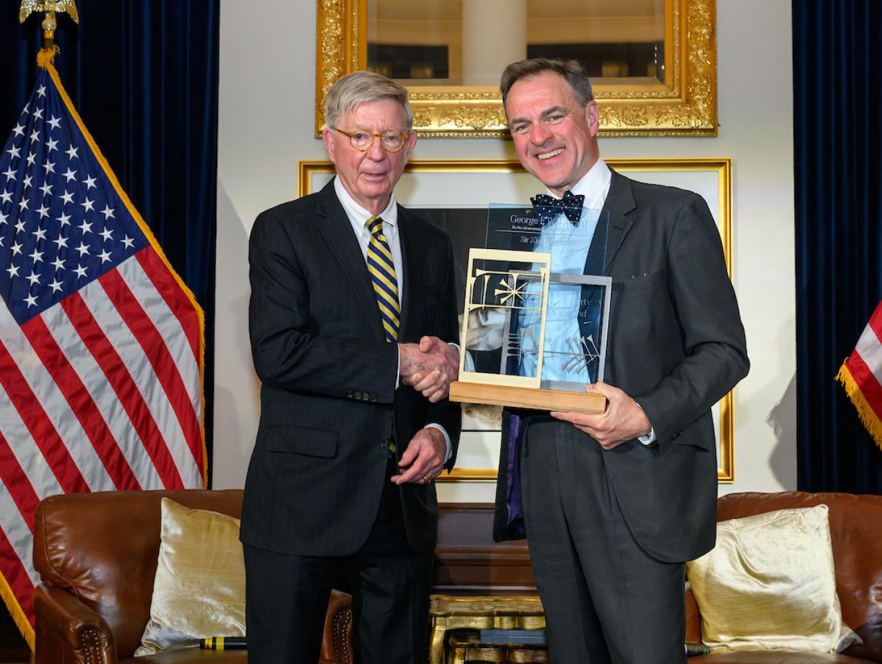Hoover’s Sir Niall Ferguson Wins 2026 George F. Will Award from Liberty Fund